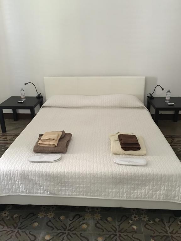 Deco Guest House ปาแลร์โม ภายนอก รูปภาพ