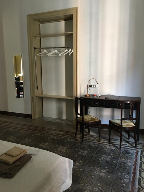 Deco Guest House ปาแลร์โม ภายนอก รูปภาพ