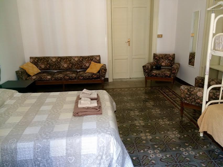 Deco Guest House ปาแลร์โม ภายนอก รูปภาพ