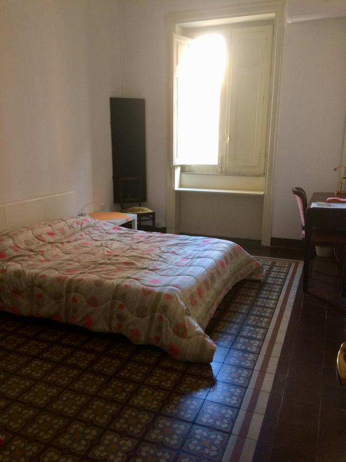 Deco Guest House ปาแลร์โม ภายนอก รูปภาพ